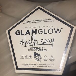 New unused glam glow super mud clearing masks
